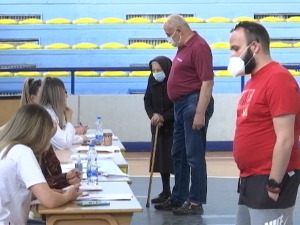 У Врање и Лозницу на вакцинацију дошло скоро 2.000 држављана Северне Македоније и БиХ