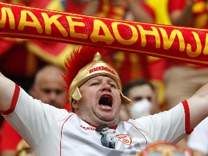 Заев одговорио Грцима: Не брините, фудбалери представљају Северну Македонију
