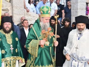 Јоаникије поводом резолуције о Сребреници: А где су Јасеновац, Јадовно, Велика…