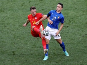 Италија и Велс у осмини финала Европског првенства