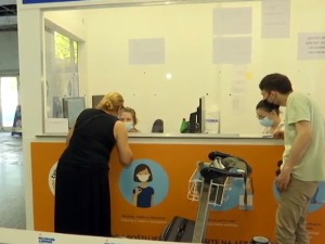 Брзо тестирање на ковид 19 на Аеродрому "Никола Тесла"
