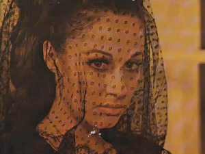 Медаљон - Оливера Катарина