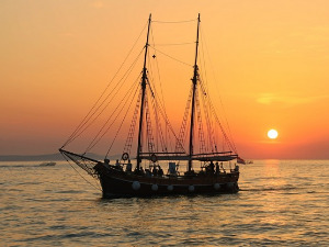  Добро јутро децо - Како је стари брод помогао морнарима 