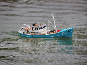  Добро јутро децо - Аутоматски бродић на даљински 