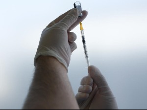 У Турској почела имунизација трећом дозом вакцине против ковида 19