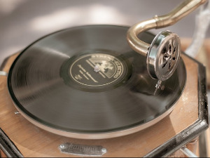 Винил - Чик цуро загрли ме - Душан Митровић