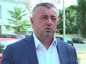 Бајатовић: Шта са објектима у легализацији за које је тражен гас
