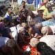 Лесковачки произвођачи поклањали парадајз из протеста због ниске цене