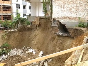 Урушила се зграда на Врачару, евакуисани станари, нема повређених