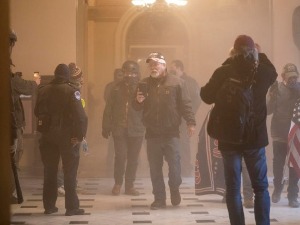 Прва затворска казна за упад Трампових присталица у амерички Конгрес