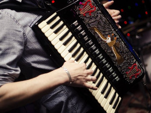 	Свирај свирче - Клавирска хармоника 