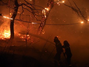 Лице волонтерке Катерине Јонадију, огледало ужаса пожара у Грчкој