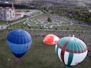 Балони над Крушевцем, призор диван и са неба и са земље