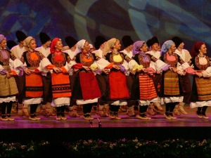 Коловођо ногом крени