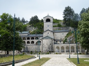 Јоаникије на трону Св. Петра Цетињског, 100 година после устоличења првог митрополита