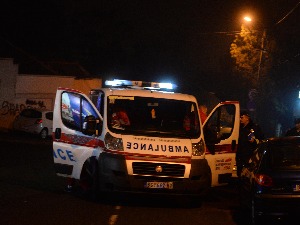 Бурна ноћ у Београду – тротинетом ударио у возило, убадање ножем, бициклиста са 4,8 промила алкохола