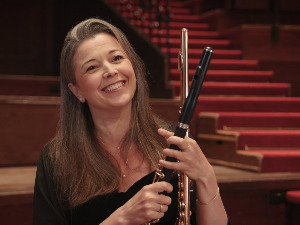 Емили Бејнон, флаута