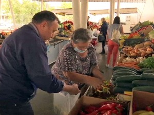 Почетак школске године, спремање зимнице, огрева – како да финансијски преживимо септембар