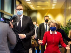Фон дер Лајенова у посети Београду, данас састанак с Вучићем