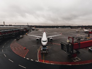 Група европских авио-компанија рефундираће новац путницима за отказане летове током пандемије