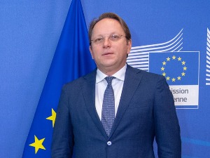 Вархељи честитао на споразуму у међустраначком дијалогу