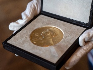 Марија Реса и Дмитриј Муратов добитници Нобелове награде за мир
