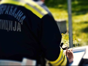 Приведена двојица мушкараца у Чачку, возили под дејством алкохола и кокаина