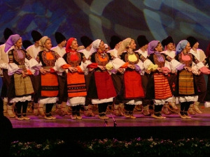 Коловођо ногом крени