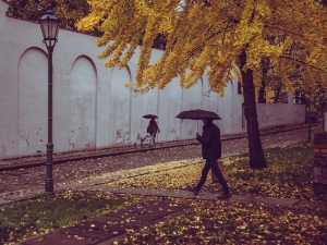 И данас прави јесењи дан - хладно, облачно и кишовито