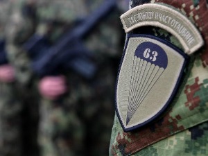 Стефановић честитао Дан и славу 63. падобранске бригаде