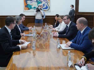 Вучић са амбасадорком Уједињеног Краљевства о односима двеју земаља
