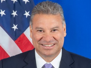 Ескобар: Београд и Приштина да наставе дијалог, то је форма решавања проблема