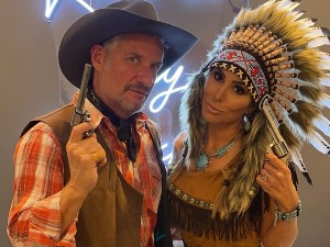 Водитељ Фокса се за Ноћ вештица обукао као Алек Болдвин: Он је кретен и заслужује све увреде