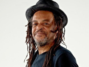 Преминуо Астро, бивши певач реге састава UB40