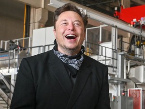 Твитер-анкета завршена, Маску следи продаја „Теслиних" акција