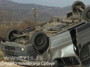 Преврнуо се комби с мигрантима – двоје погинулих