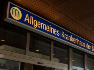 Медицинска сестра у Аустрији: Преминули од ковида се остављају у ходнику