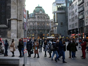 Оштре ковид мере у Аустрији, опозиција најављује тужбе и протесте