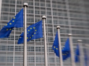 Европска унија укида листу безбедних земаља, приоритет вакцинисанима