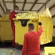 Милијарде маски и рукавица завршило у рекама и океанима – ко у Србији контролише инфективни отпад