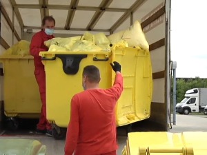 Милијарде маски и рукавица завршило у рекама и океанима – ко у Србији контролише инфективни отпад