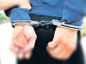 Ухапшене две особе у Шапцу, сумња се да су испред кладионице напале ножем мушкарца