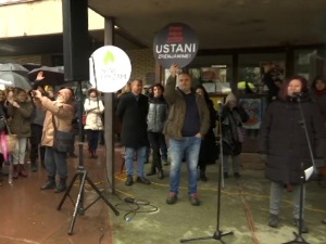 Протест у Зрењанину – окупљени за Србију без "прљавих технологија"