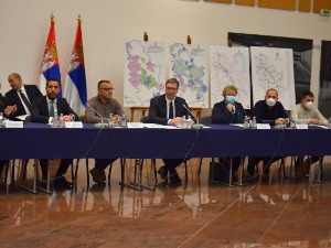 Вучић: За четири године возом од Београда до Ниша за два сата, у марту почетак градње стадиона