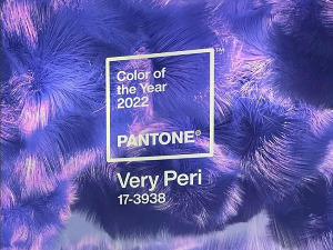 Вери пери – Институт Пантоне је измислио нову боју за 2022. годину