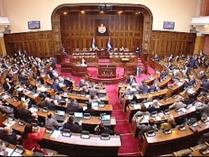 Посланичка питања о молитвеном простору муслимана у Скупштини, дигиталном насиљу