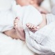 Прве бебе у првим секундама Нове године - родили се девојчица и дечак