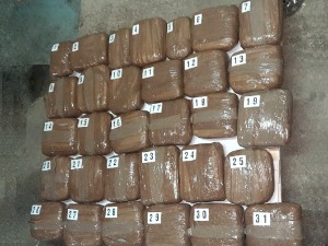 Више од 30 килограма марихуане пронађено у "аудију" код Владичиног Хана