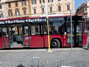 Италија – 170.000 позитивних, проблеми у превозу, банкама