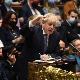 Џонсон, скандал и извињење због 25 минута